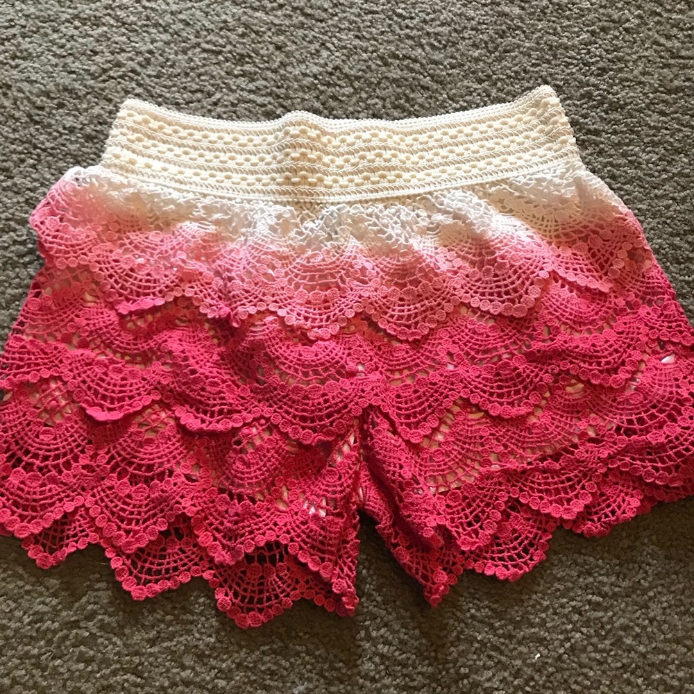 Pink ombré crochet shorts